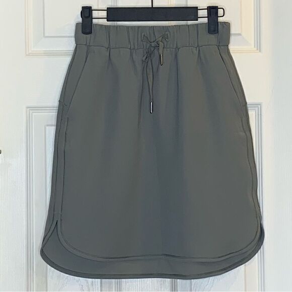Lululemon On The Fly Skirt Army Green Size 4 - Picture 3 of 9